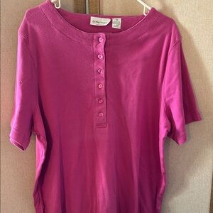 Extra Touch Fuchsia partial Button-Up Top 1X